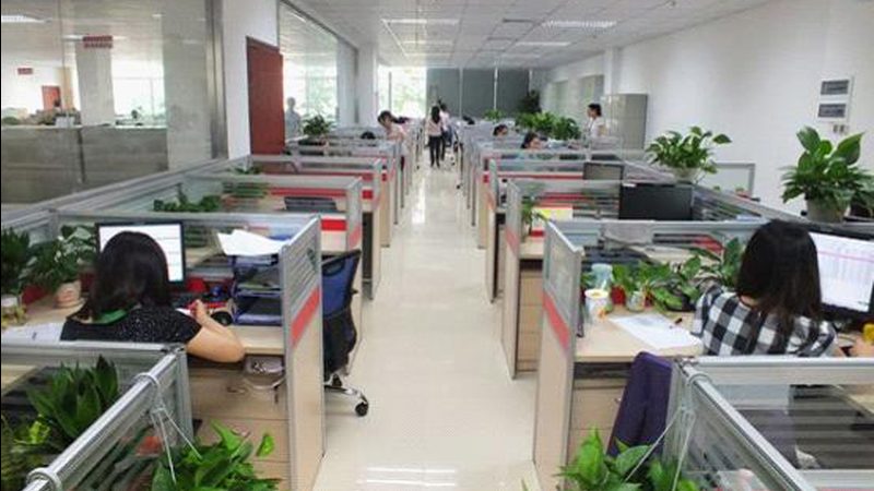 瑜伽教练培训机构选择：如何避开误区，找到适合自己的路径**